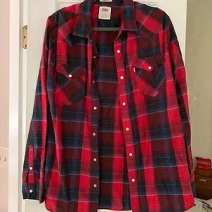 Levi’s standard Fit Snap shirt size XL